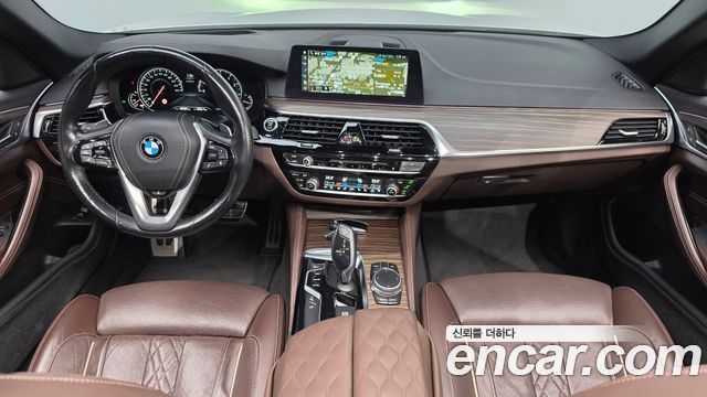 BMW 5-Series 2018 — photo 7