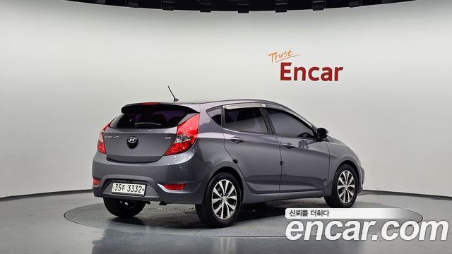 Hyundai Accent 2014 — photo 2
