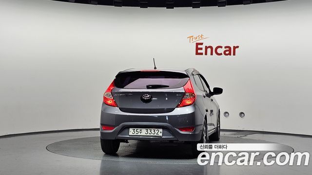 Hyundai Accent 2014 — photo 4