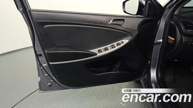 Hyundai Accent 2014 — photo 14