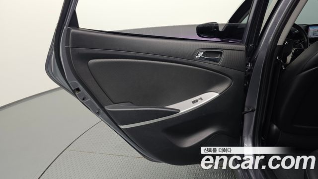 Hyundai Accent 2014 — photo 15