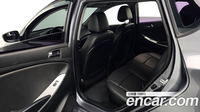Hyundai Accent 2014 — photo 16