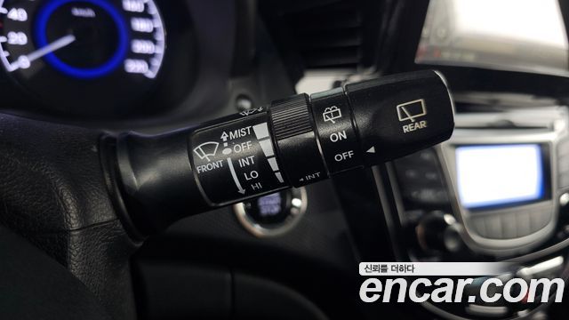 Hyundai Accent 2014 — photo 30