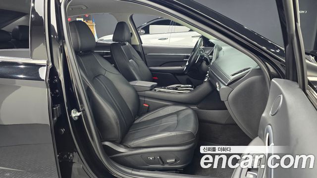 Hyundai Sonata 2022 — photo 13