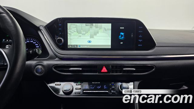 Hyundai Sonata 2022 — photo 21