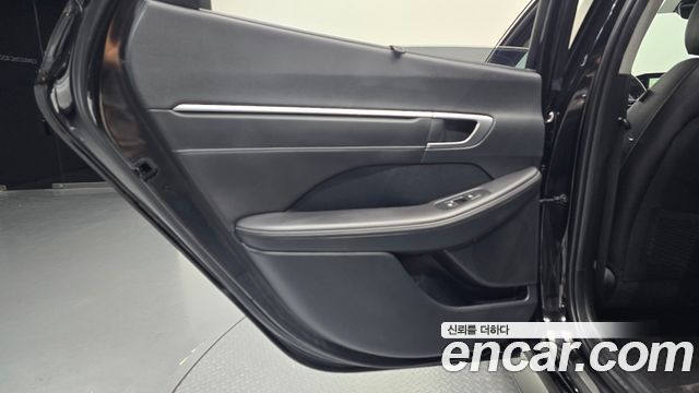 Hyundai Sonata 2022 — photo 15