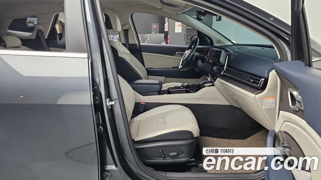 Kia Sportage 2023 — photo 16
