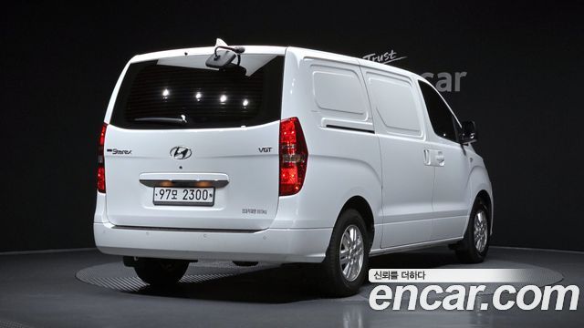 Hyundai Starex 2019 — photo 2