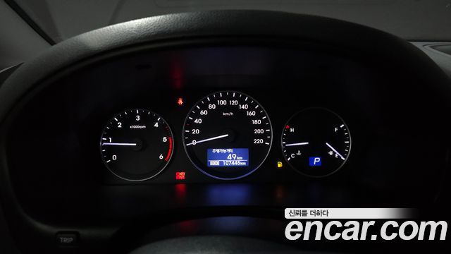 Hyundai Starex 2019 — photo 11