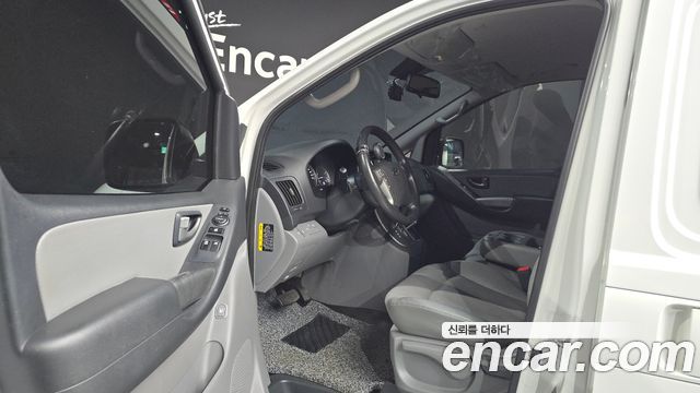 Hyundai Starex 2019 — photo 13