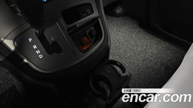 Hyundai Starex 2019 — photo 24