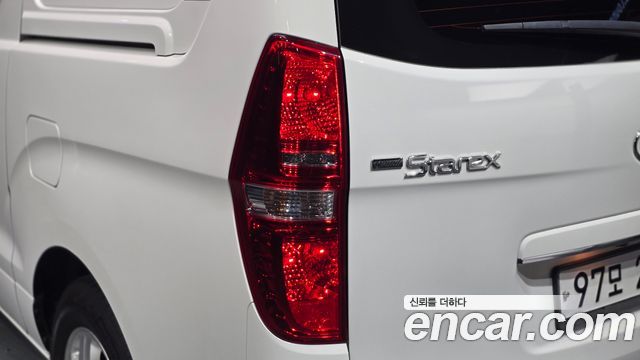 Hyundai Starex 2019 — photo 9