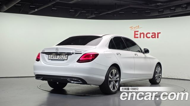 Mercedes-Benz C-Class 2020 — photo 2