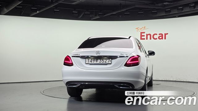 Mercedes-Benz C-Class 2020 — photo 4