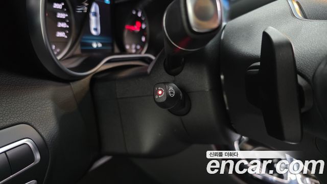 Mercedes-Benz C-Class 2020 — photo 19