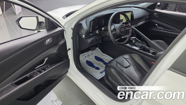 Hyundai AVANTE 2023 — photo 13
