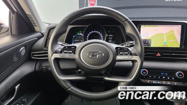 Hyundai AVANTE 2023 — photo 19
