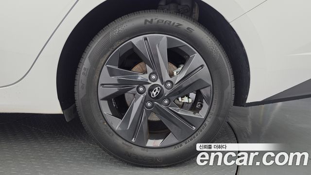 Hyundai AVANTE 2023 — photo 7