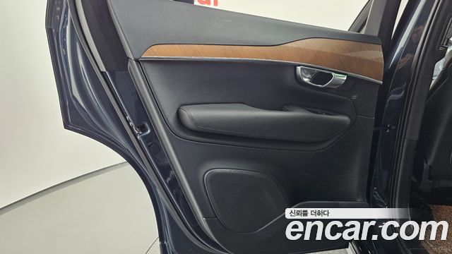 Volvo XC90 2022 — photo 15
