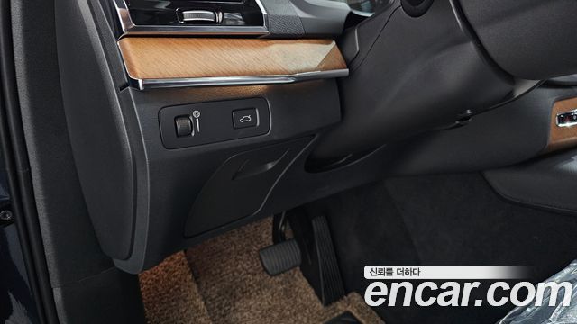 Volvo XC90 2022 — photo 27