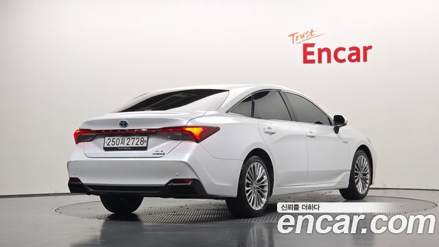 Toyota Avalon 2019 — photo 2