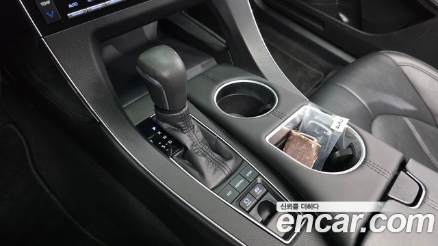 Toyota Avalon 2019 — photo 12