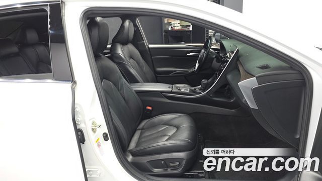 Toyota Avalon 2019 — photo 17
