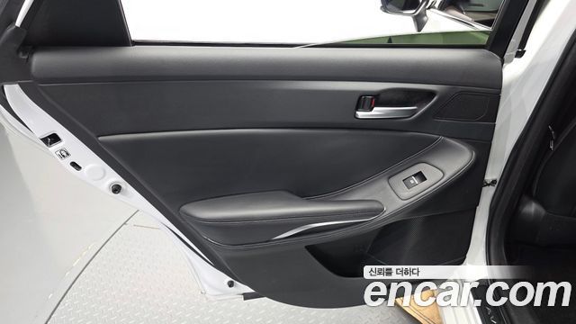 Toyota Avalon 2019 — photo 15