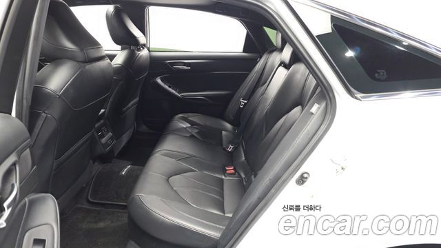 Toyota Avalon 2019 — photo 16