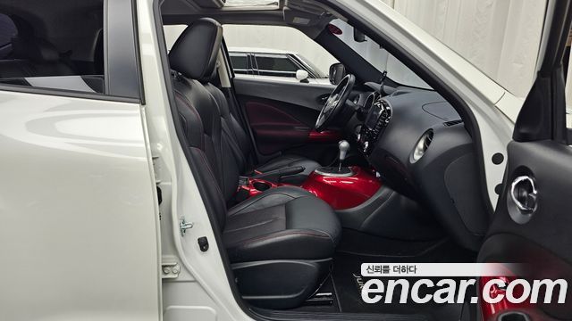 Nissan Juke 2015 — photo 11