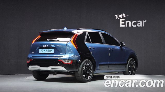 Kia Niro 2024 — photo 2