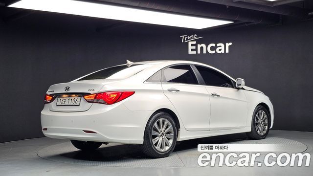 Hyundai Sonata 2014 — photo 2