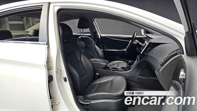 Hyundai Sonata 2014 — photo 12