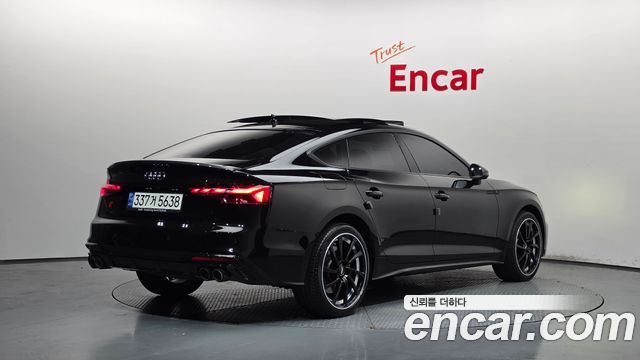 Audi A5 2021 — photo 2