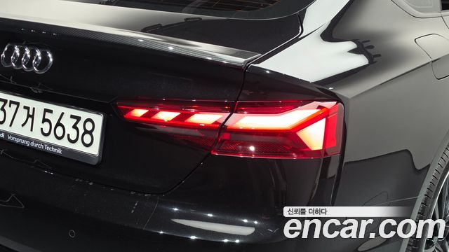 Audi A5 2021 — photo 9