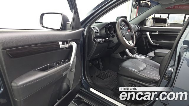 Kia Sorento 2011 — photo 13