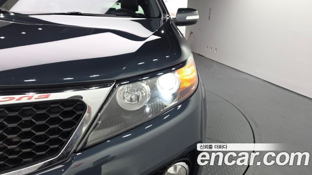 Kia Sorento 2011 — photo 8