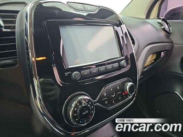 Renault Korea QM3 2015 — photo 14