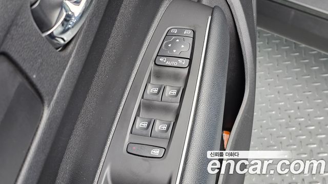 Renault Korea QM6 2021 — photo 17