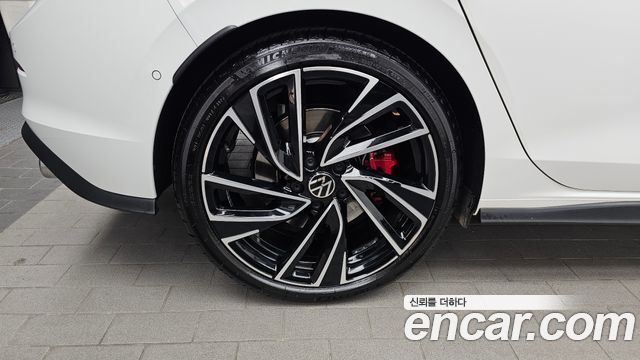 Volkswagen Golf 2023 — photo 5