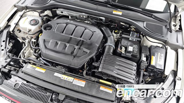 Volkswagen Golf 2023 — photo 6
