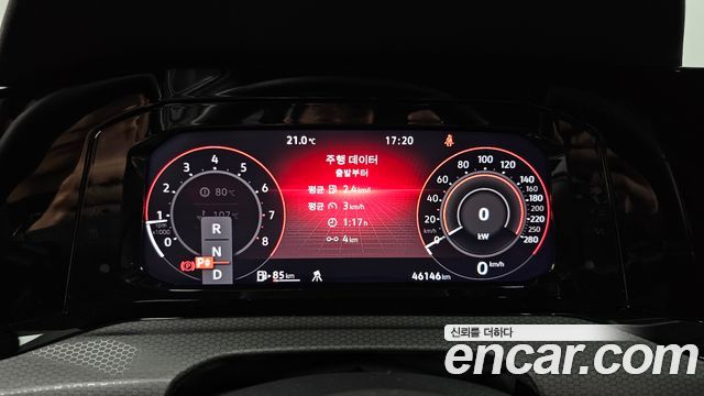 Volkswagen Golf 2023 — photo 11