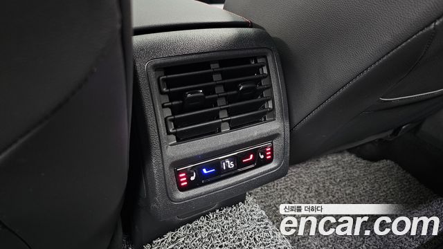 Volkswagen Golf 2023 — photo 24