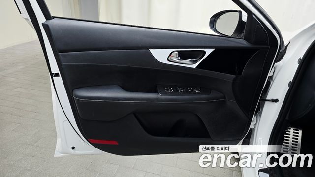Kia K3 2024 — photo 14