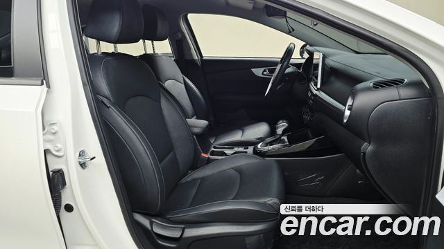 Kia K3 2024 — photo 16