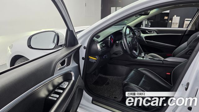 Genesis G70 2018 — photo 13