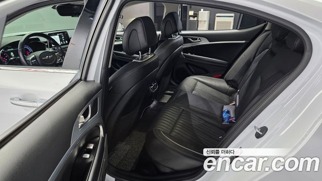 Genesis G70 2018 — photo 17