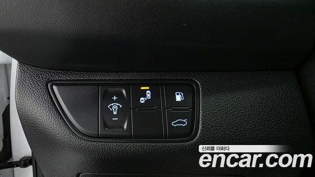 Genesis G70 2018 — photo 23