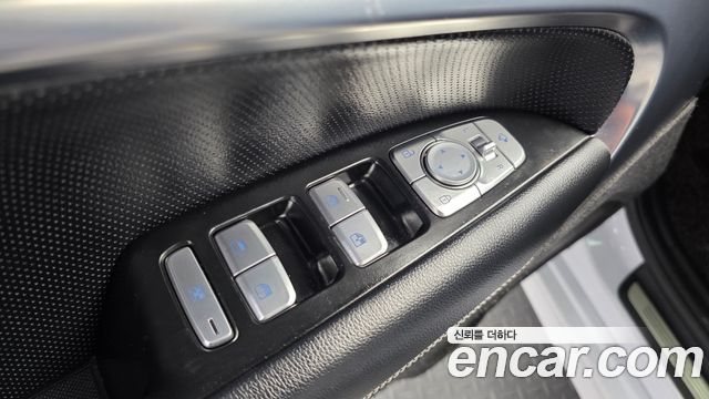 Genesis G70 2018 — photo 26