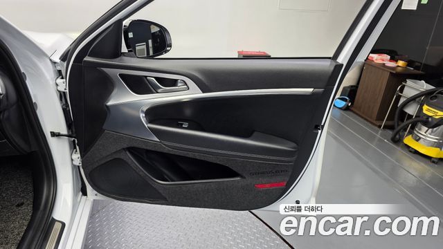 Genesis G70 2018 — photo 14